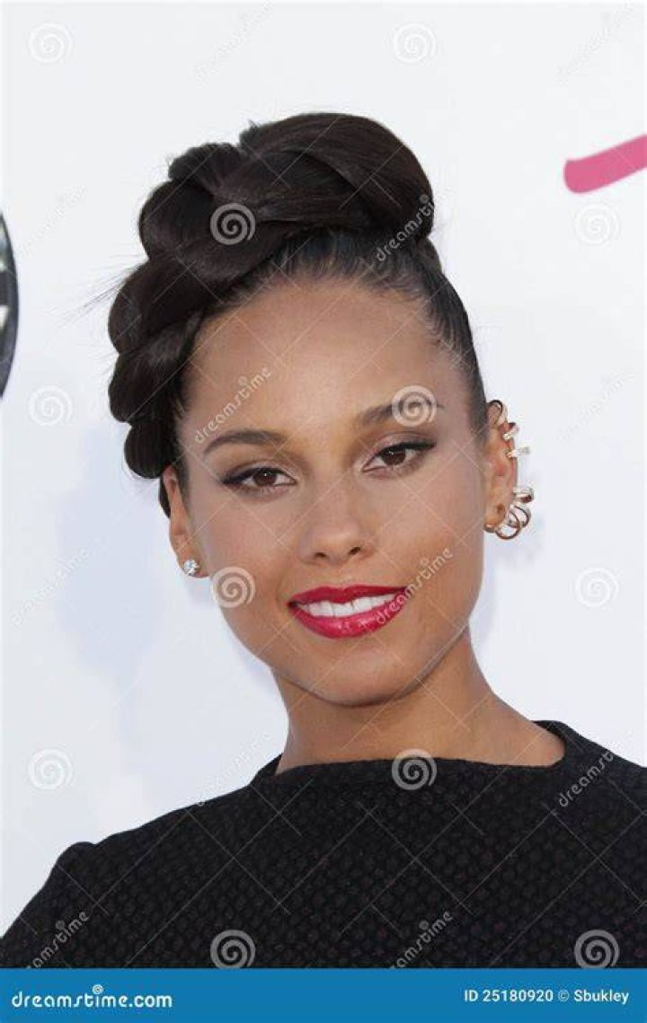 Alicia Keys At The 2012 Grammys