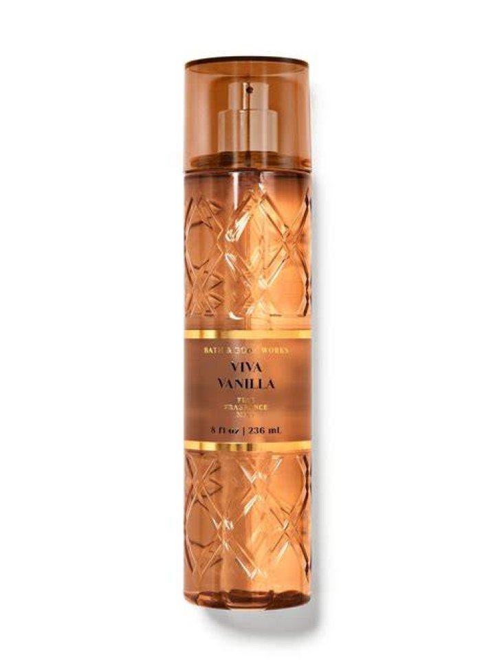 Bath And Body Works Vanilla Bean Noel Bath Salt Soak, $14.50, bathandbodyworks.com