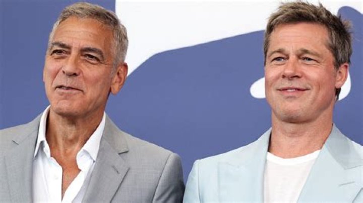 Brad Pitt , George Clooney, Austin Abrams pictured filming a scene for an untitled movie in Harlem, Manhattan. Pictured: Brad Pitt Ref: SPL5517180 250123 NON-EXCLUSIVE Picture by: Jose Perez / SplashNews.com Splash News and Pictures USA: +1 310-525-5808 London: +44 (0)20 8126 1009 Berlin: +49 175 3764 166 World Rights