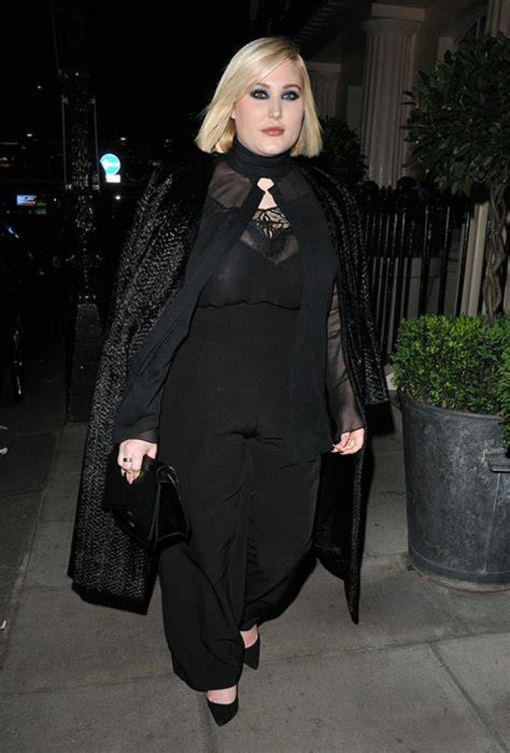 Hayley Hasselhoff walking outside