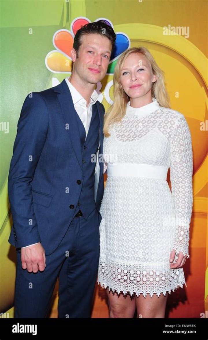 Kelli Giddish Peter Scanavino