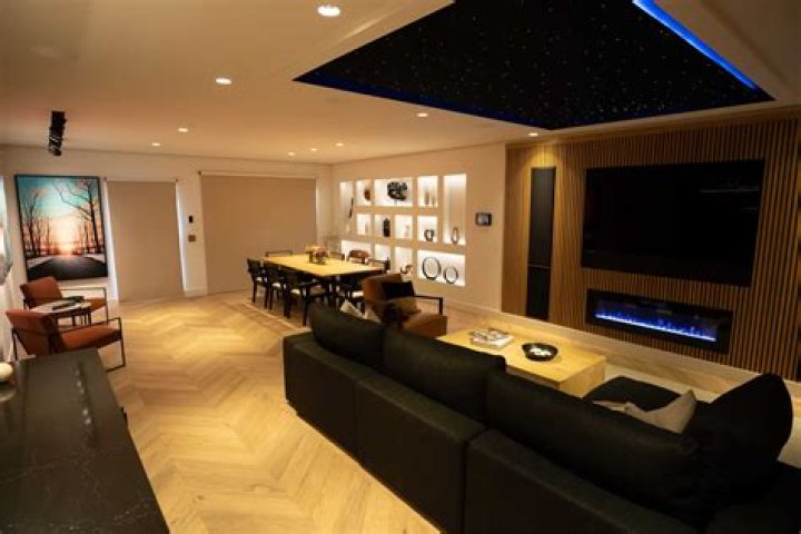 &lsquo;Raven&rsquo;s Home