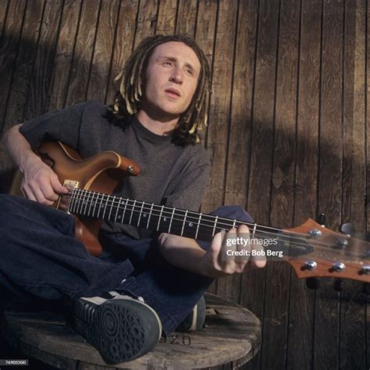 Mike Einziger
