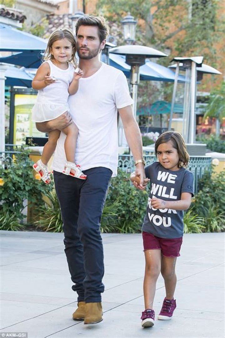 Scott Disick With Son Mason & Jonathan Cheban on a beach