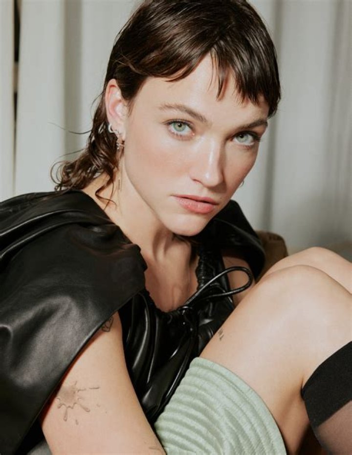 Violett Beane On Her Hopes For Cara
